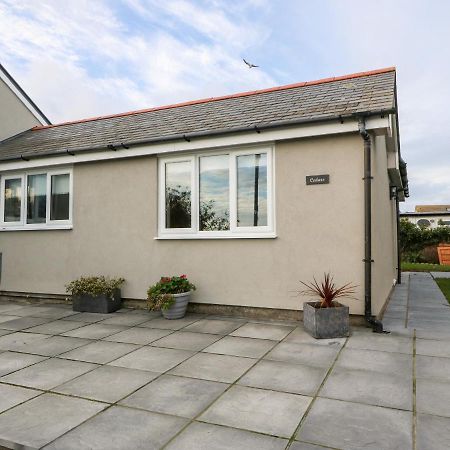 Cedars Holyhead Exterior foto